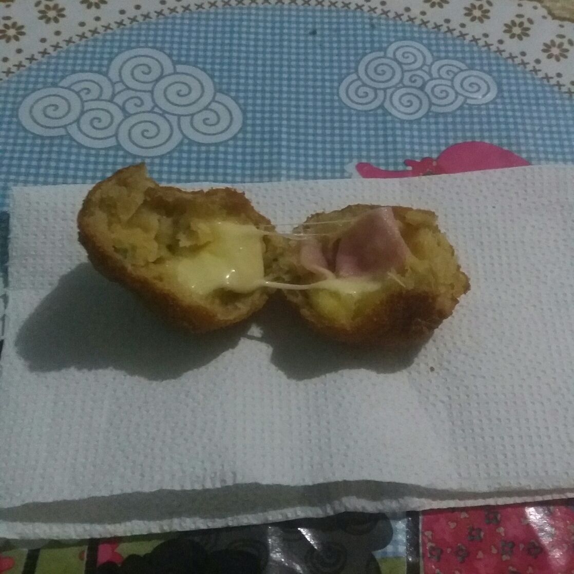 Bolinhas de mandioca com queijo