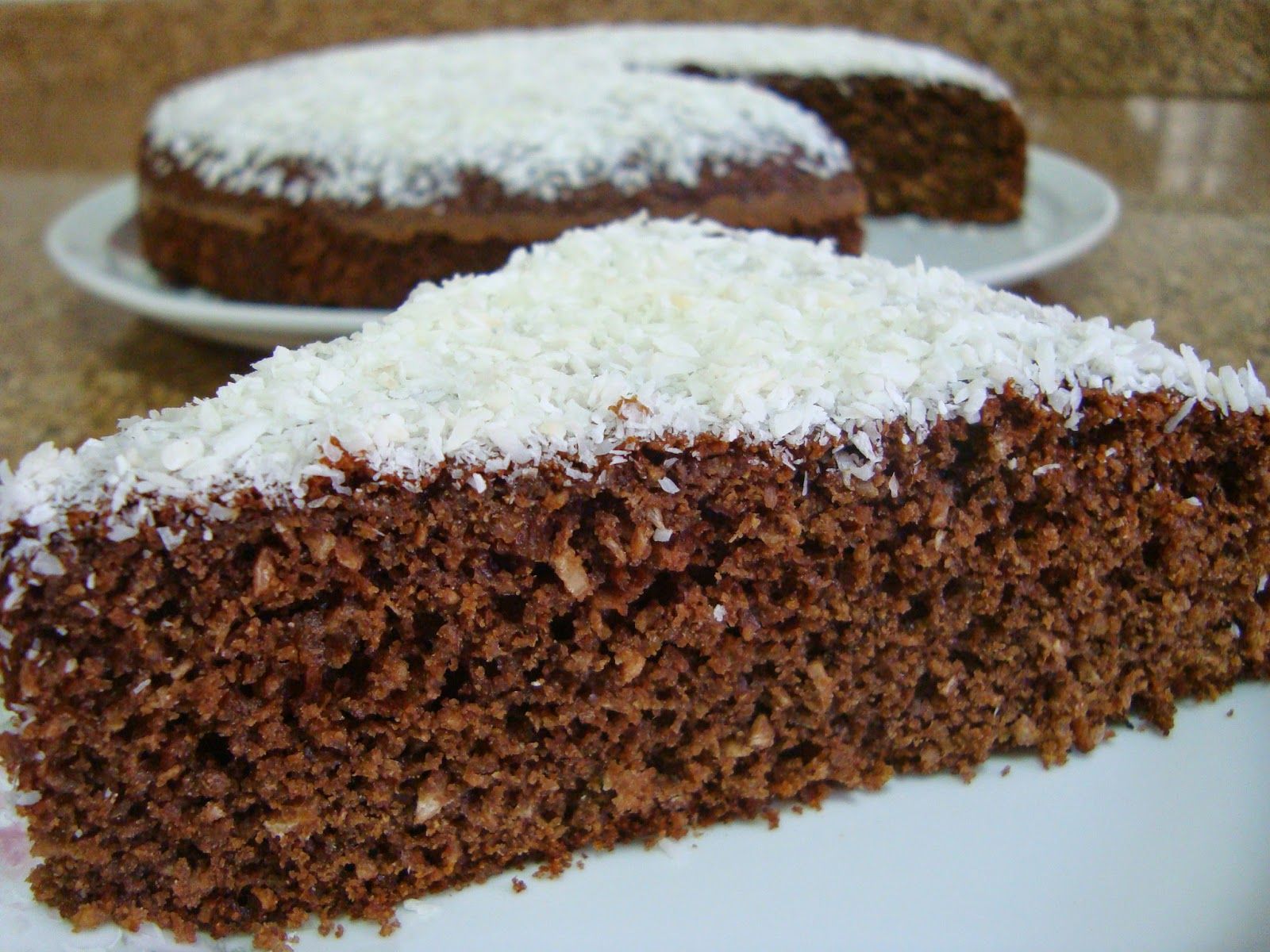 Bolo de chocolate com coco original