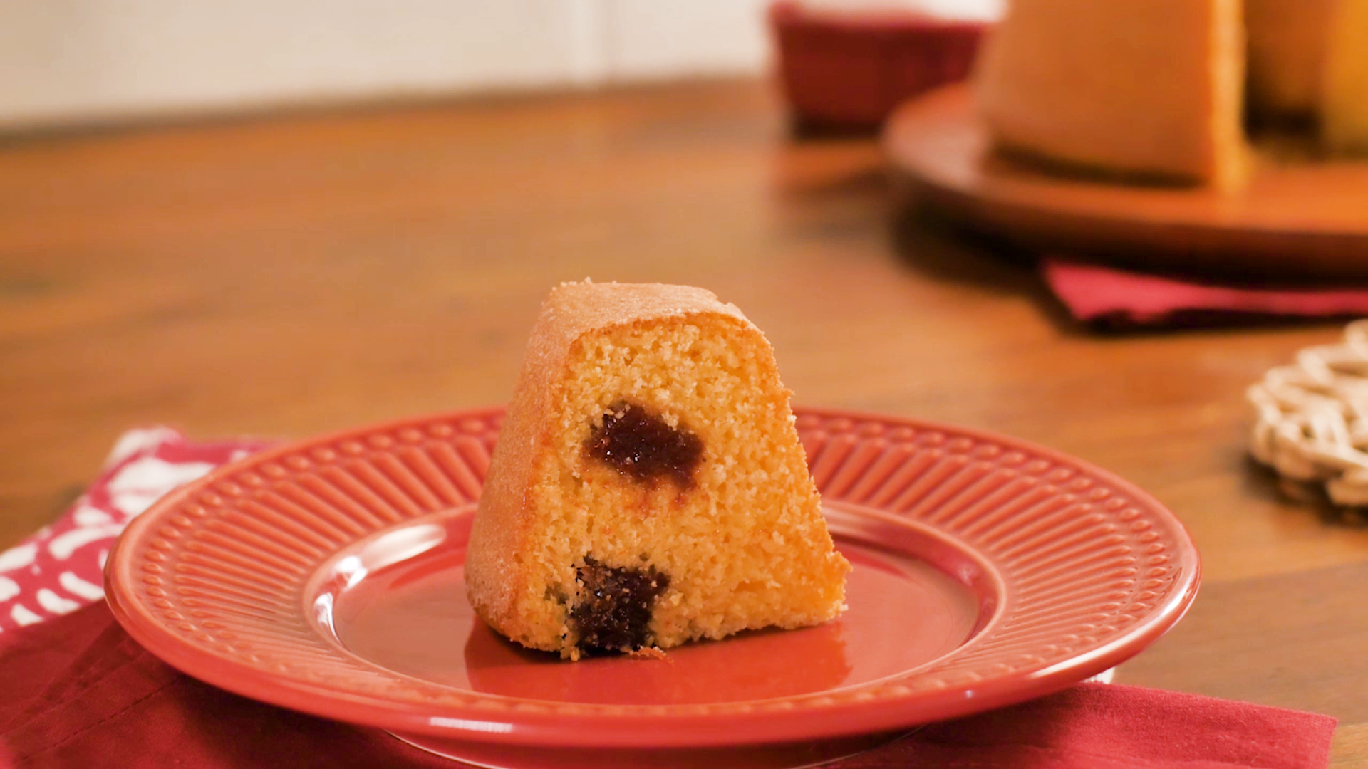 Bolo de fubá com goiabada