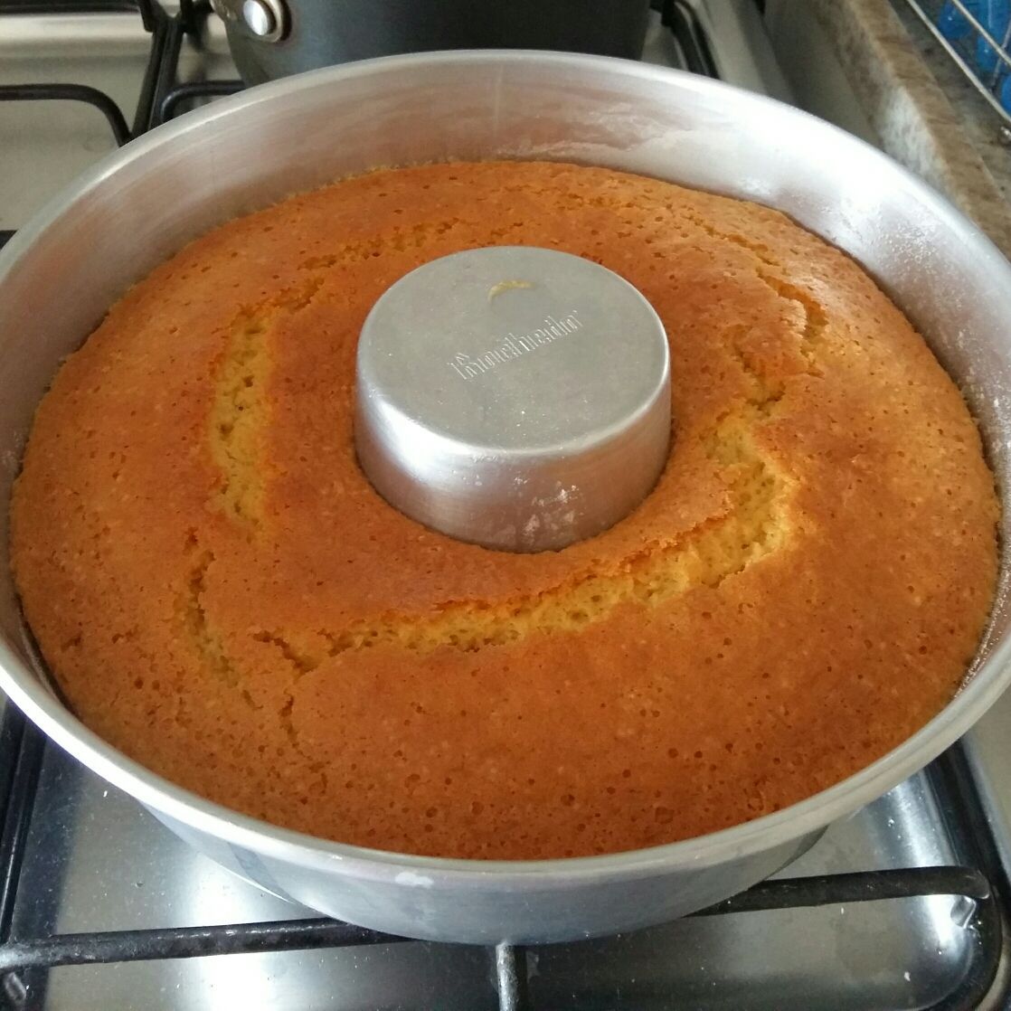 Bolo de gelatina de maracujá