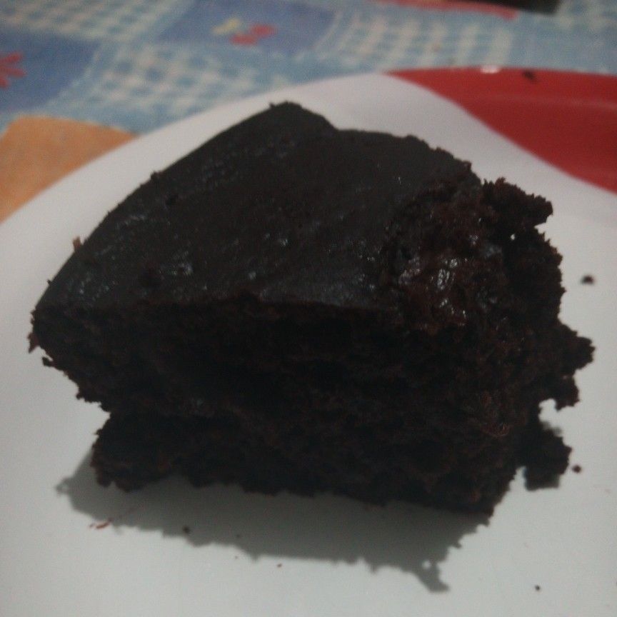 Bolo mega preto de chocolate