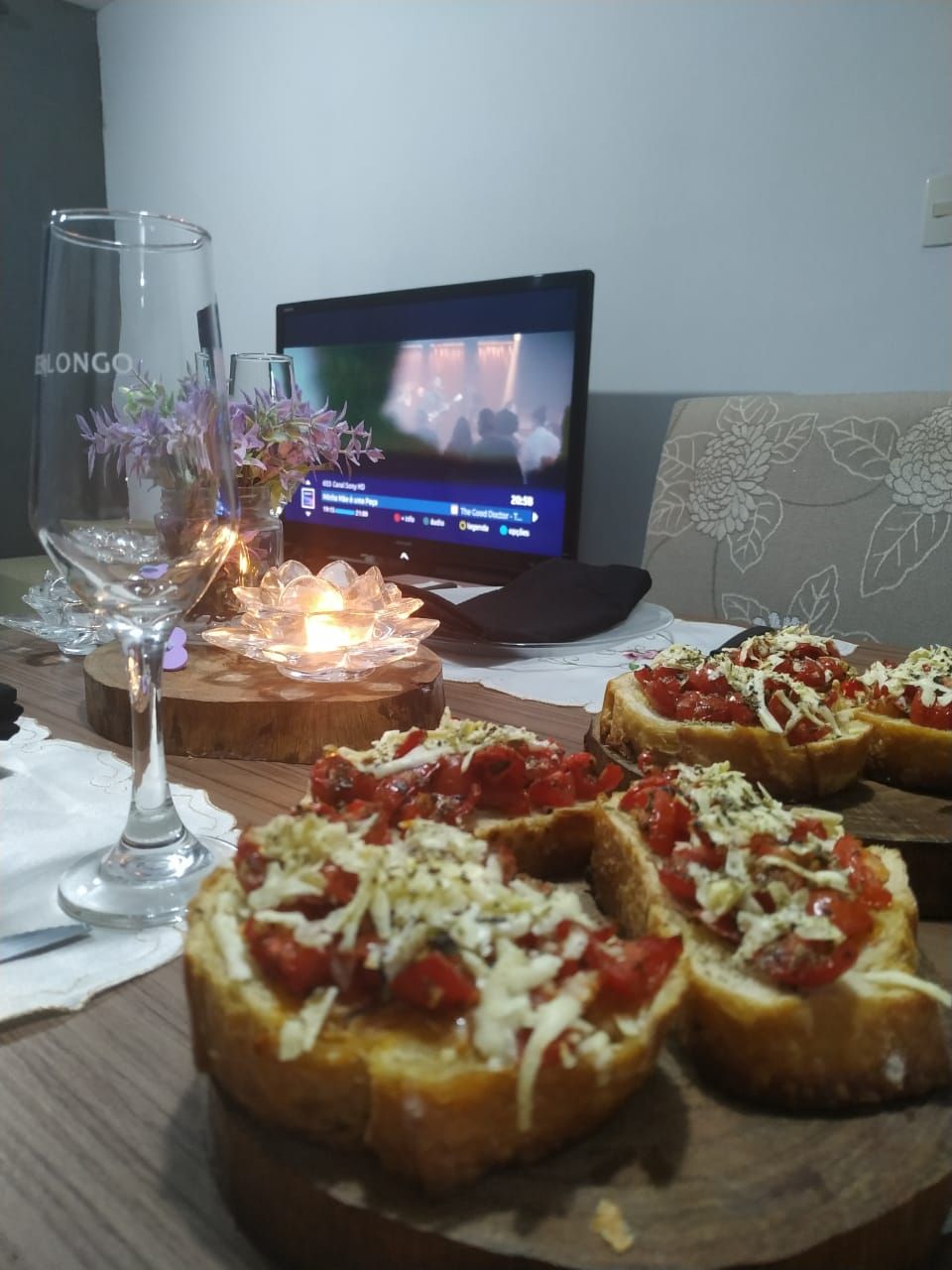 Bruschetta de tomate cereja