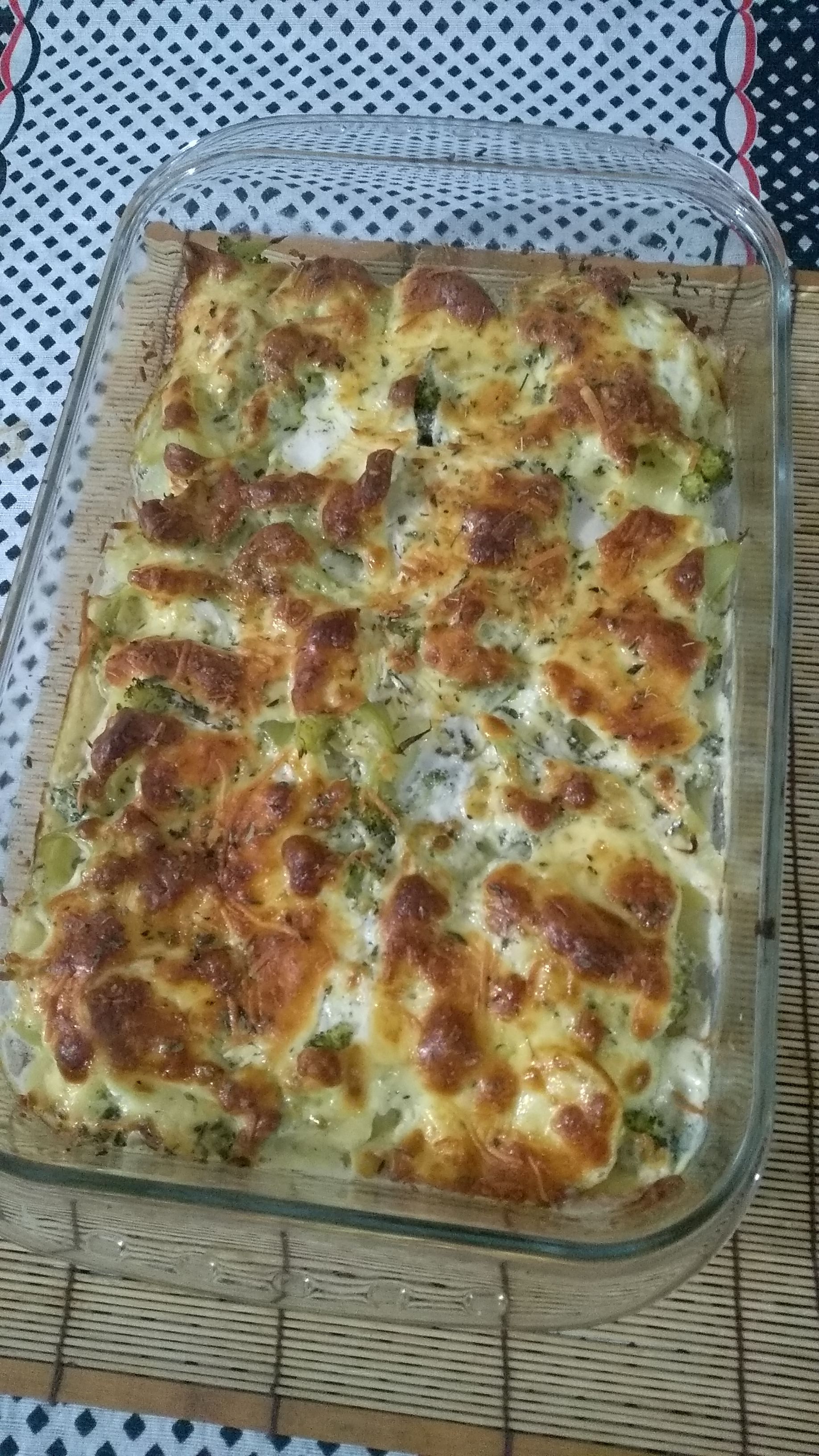 Gratinado de batata e brócolis