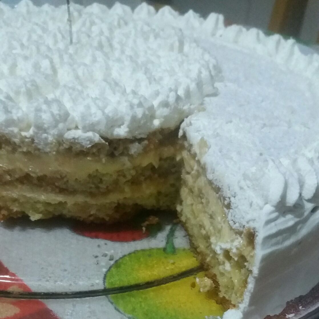 Pão de ló com recheio de maracujá