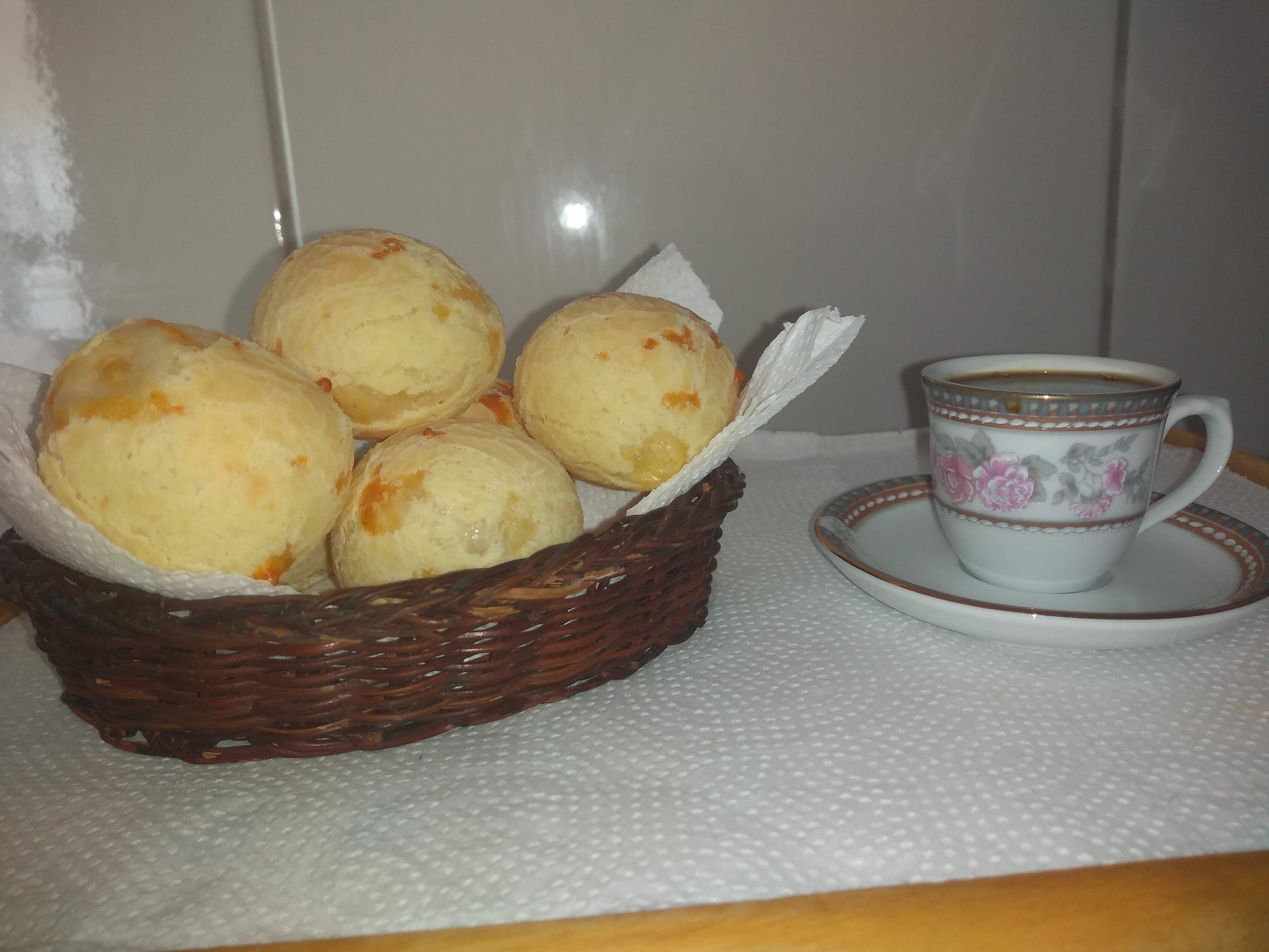 Pão de queijo de alho