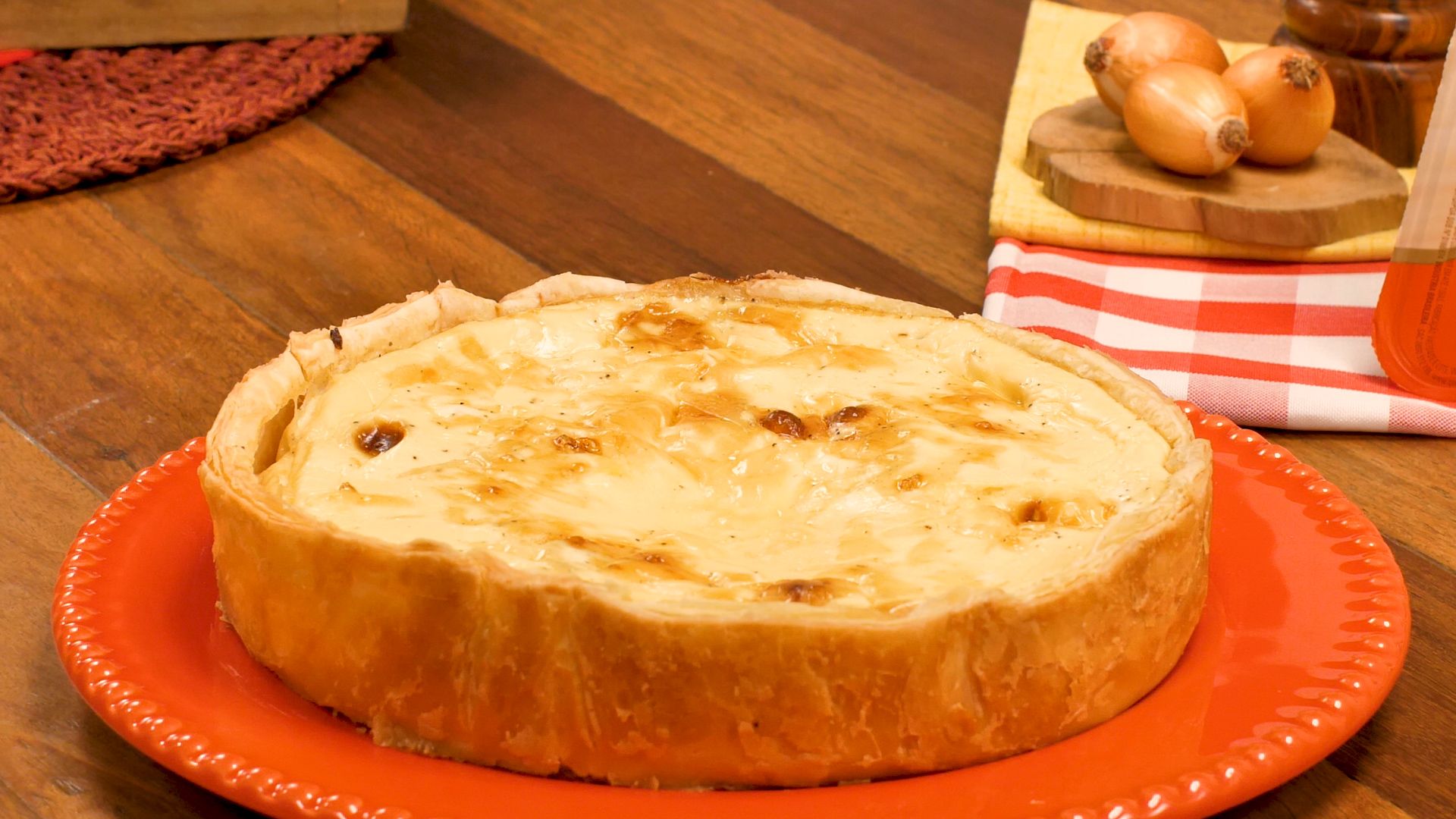 Quiche de Cebola e Queijo Gruyère