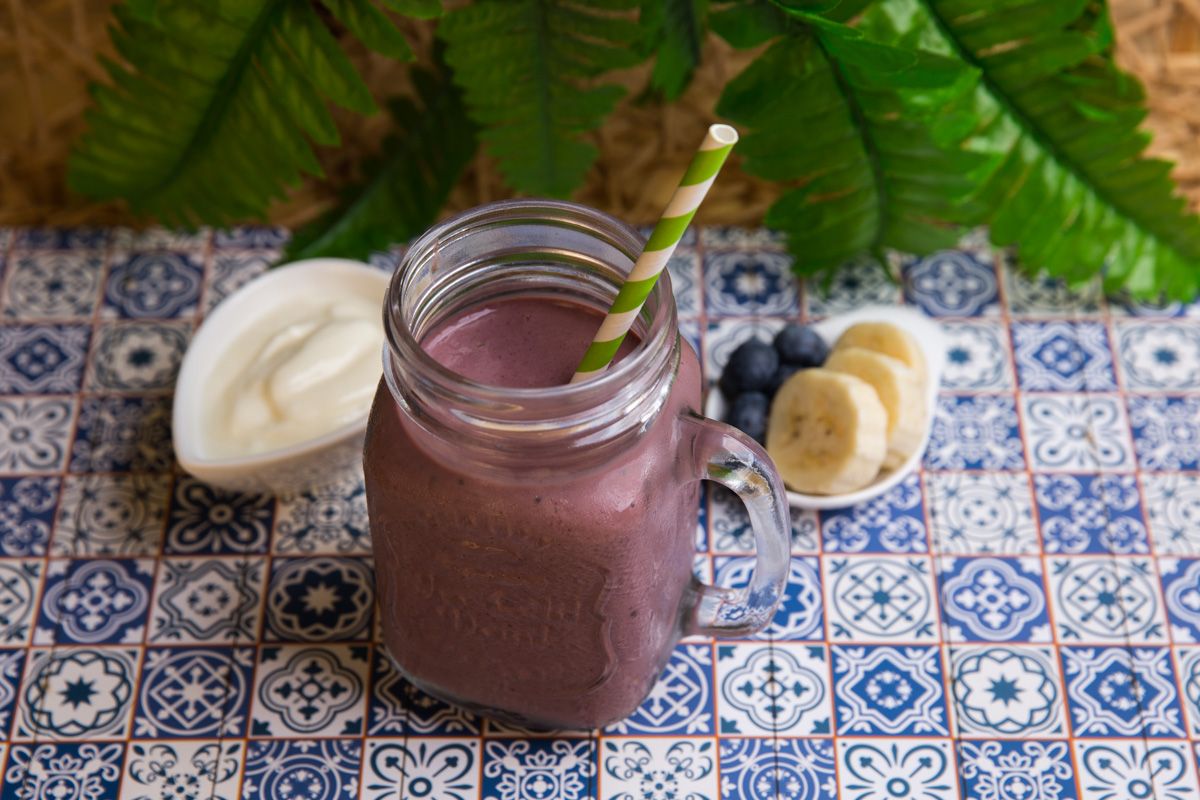 Shake de açaí com iogurte