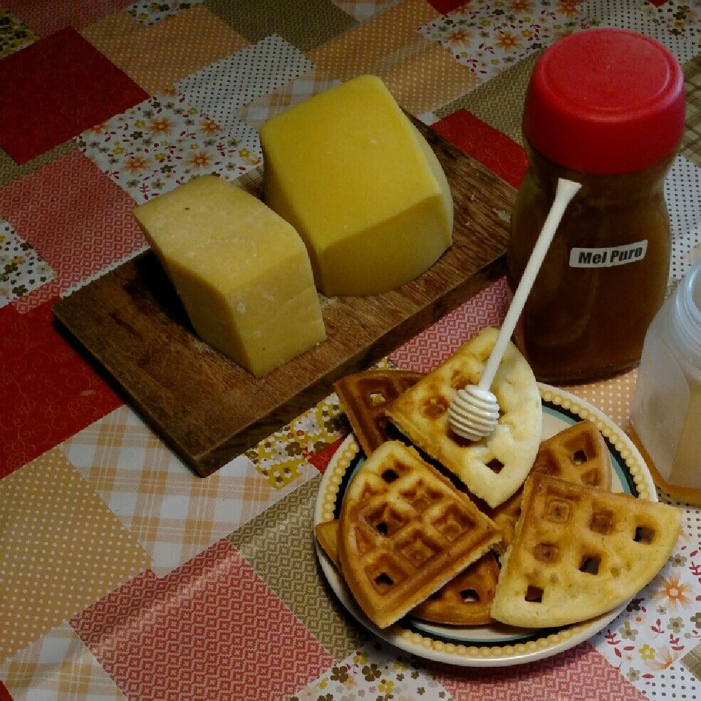 Waffle de Queijo da Vovó Rô sem Glúten